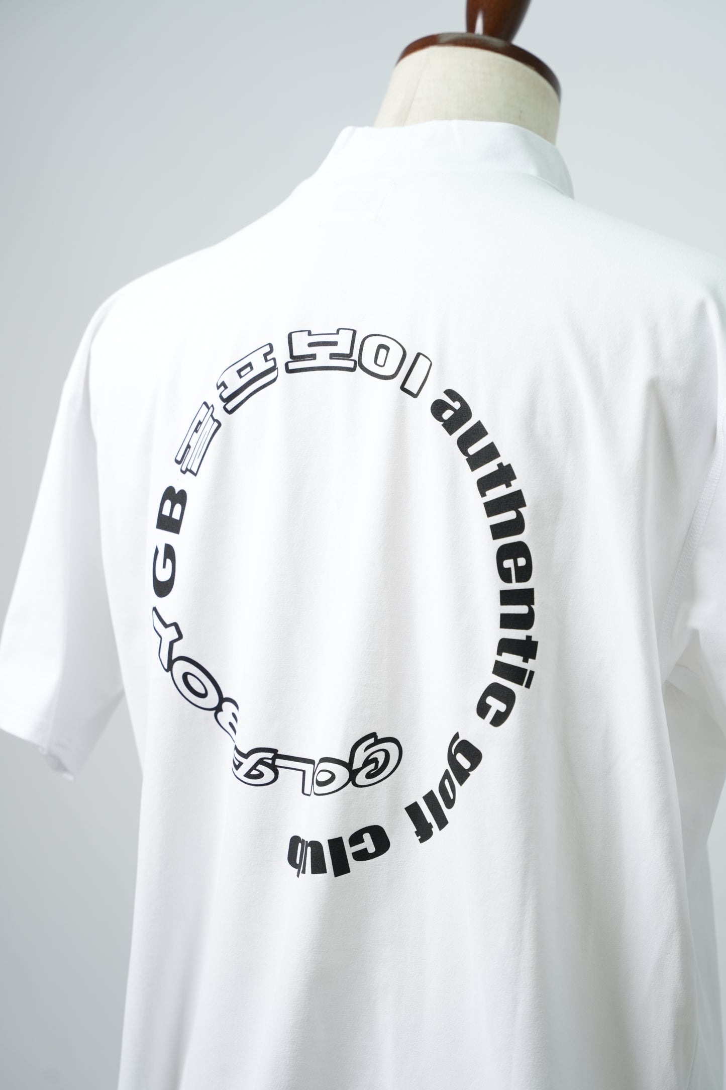 GOLF BOY circle logo mock neck-white