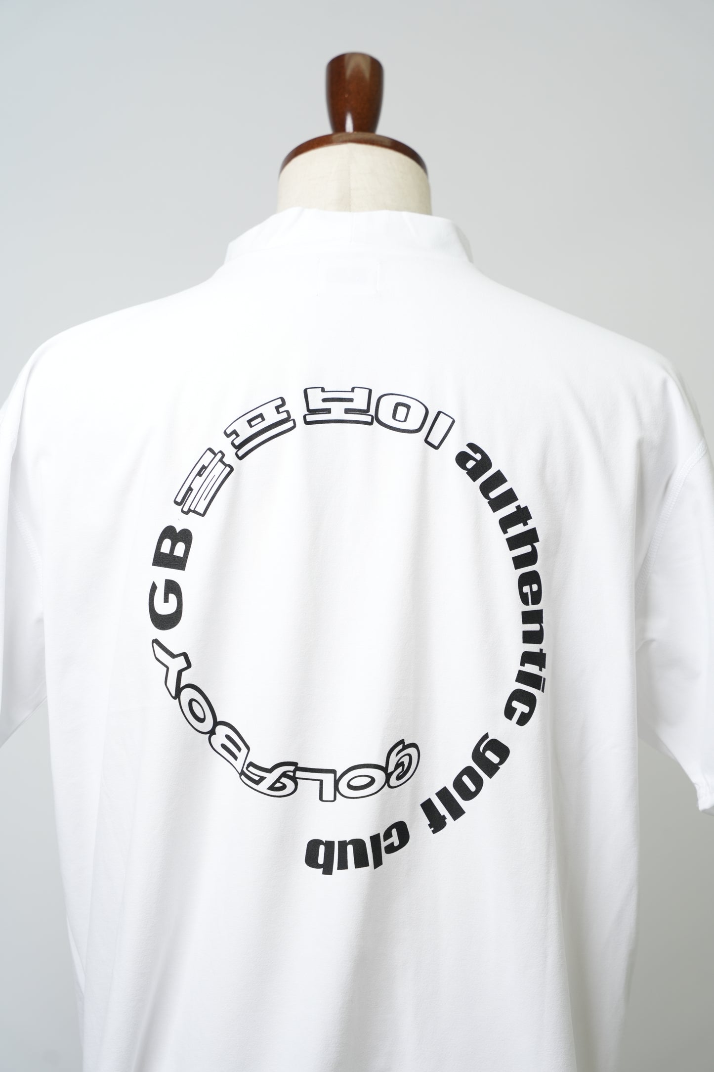 GOLF BOY circle logo mock neck-white